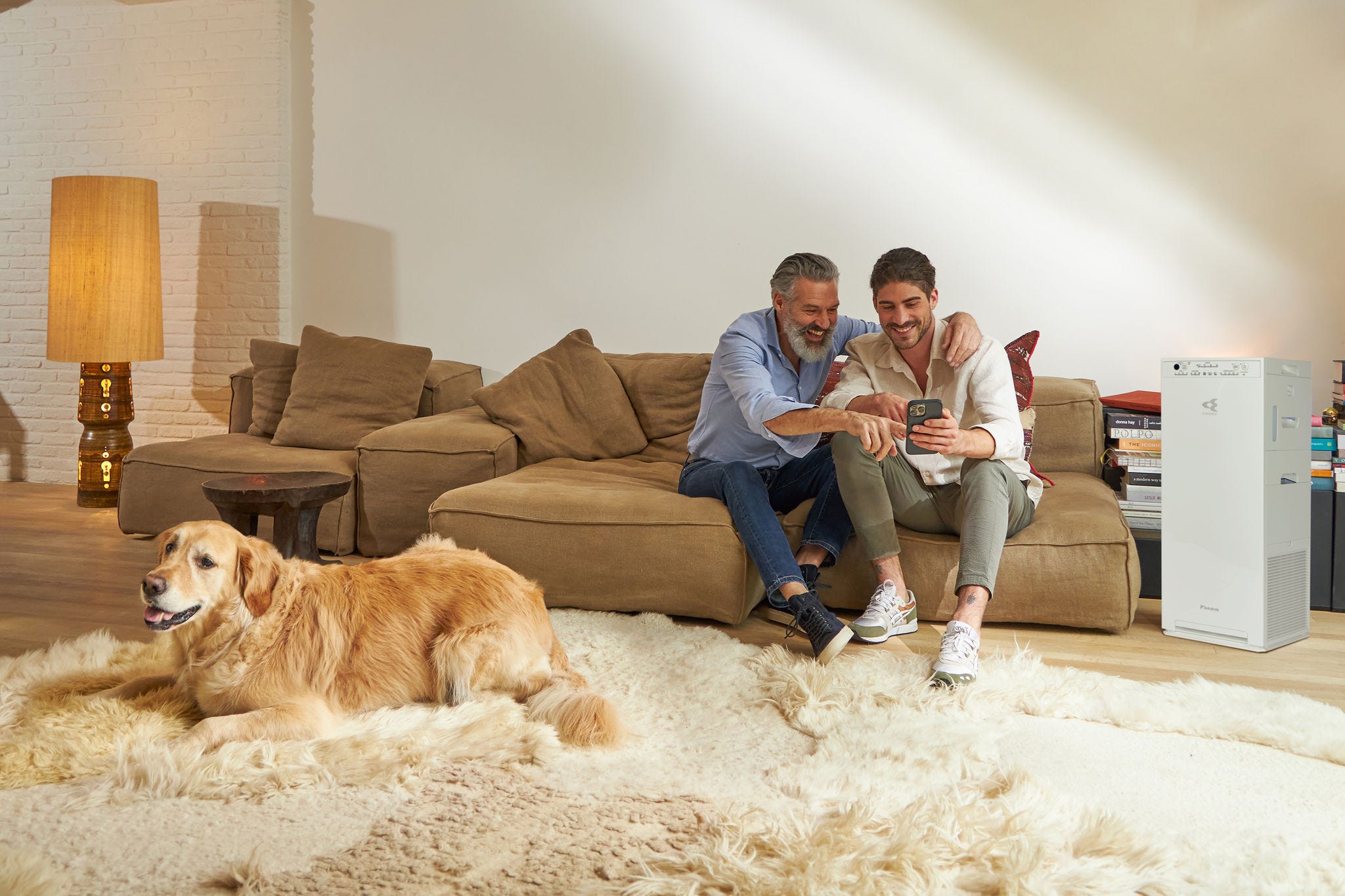 Család élvezi a legújabb légtisztító technológiák előnyeit