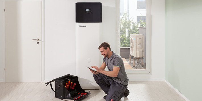 Átlátszó a ház split telepítéssel